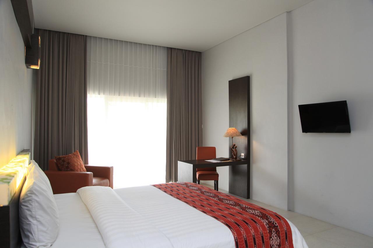 Bukit Daun Hotel And Resort Кедири Екстериор снимка