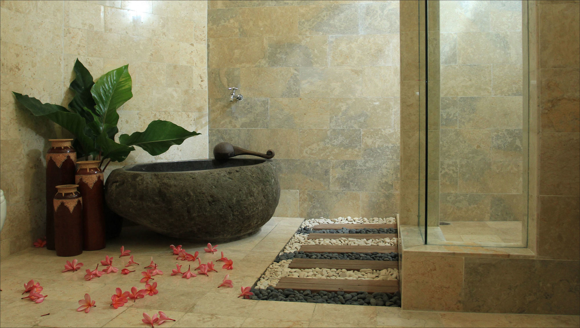 Bukit Daun Hotel And Resort Кедири Екстериор снимка